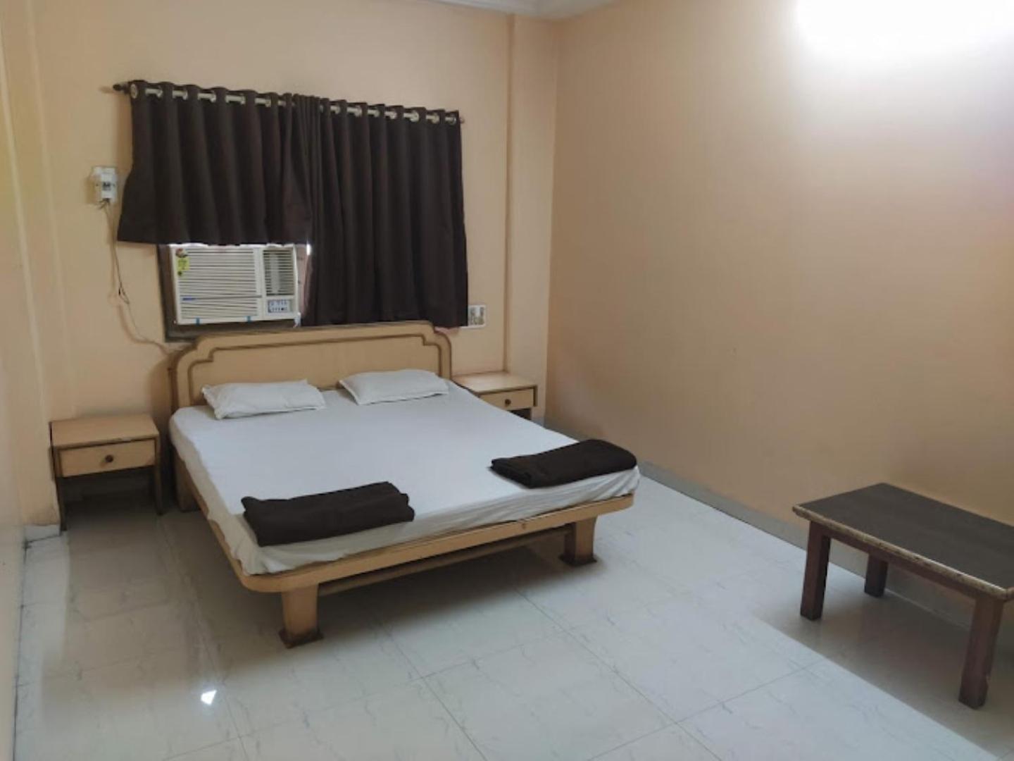 Hotel Pritam Palace , Dhule 외부 사진